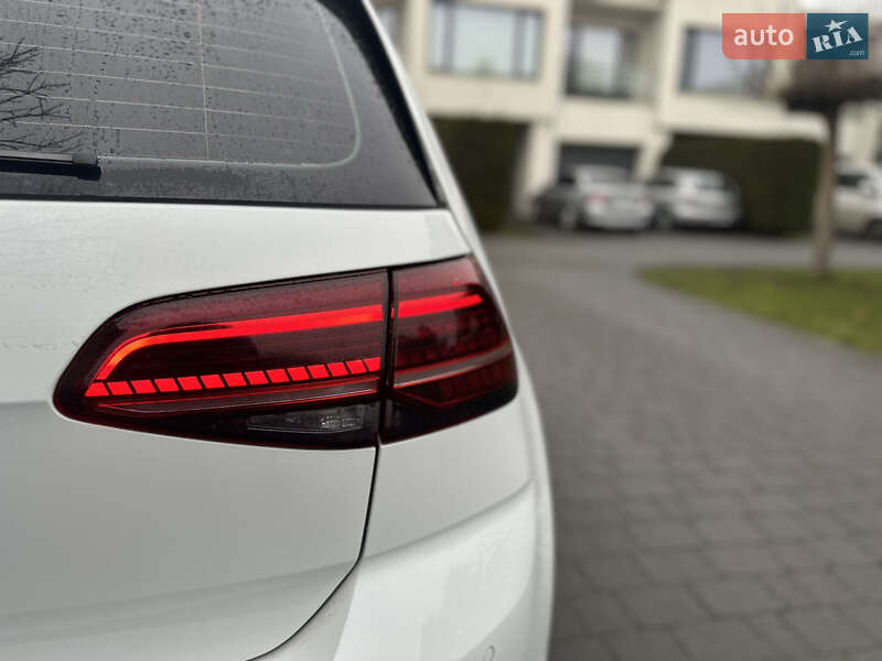 Хэтчбек Volkswagen e-Golf 2018 в Львове