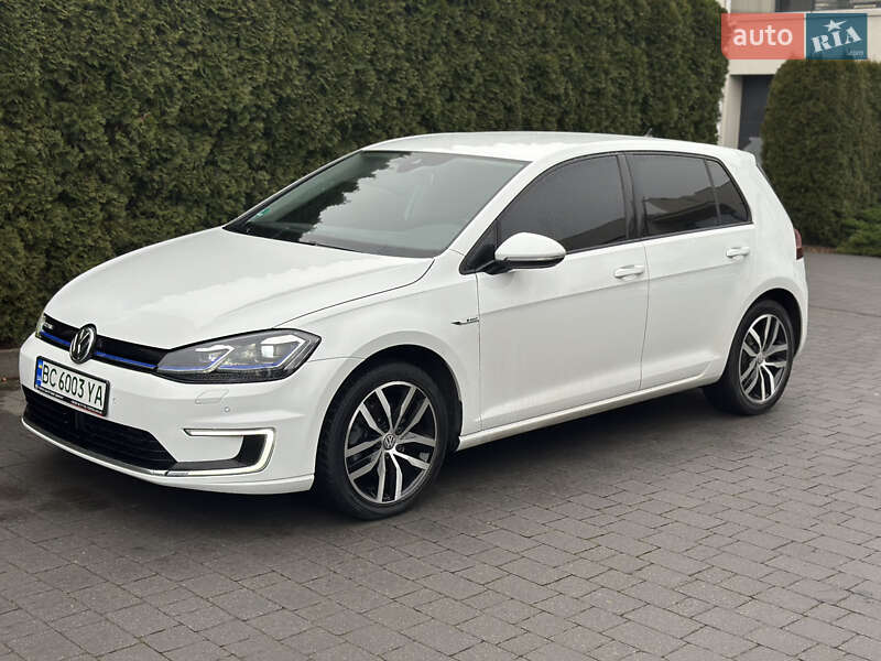 Хэтчбек Volkswagen e-Golf 2018 в Львове