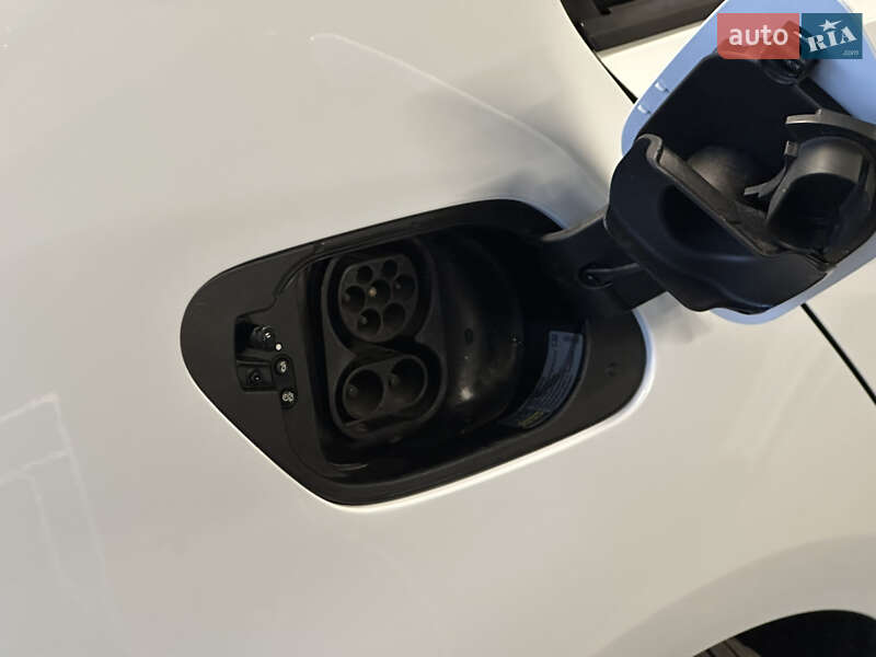 Хэтчбек Volkswagen e-Golf 2018 в Львове