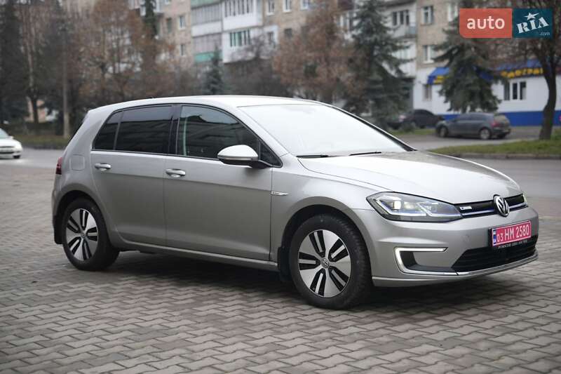 Хэтчбек Volkswagen e-Golf 2017 в Дубно