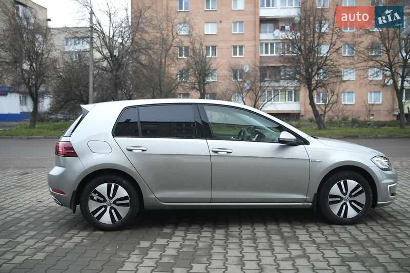 Хэтчбек Volkswagen e-Golf 2017 в Дубно