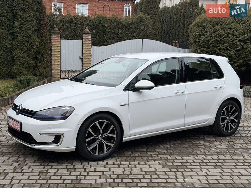 Хетчбек Volkswagen e-Golf 2015 в Рівному