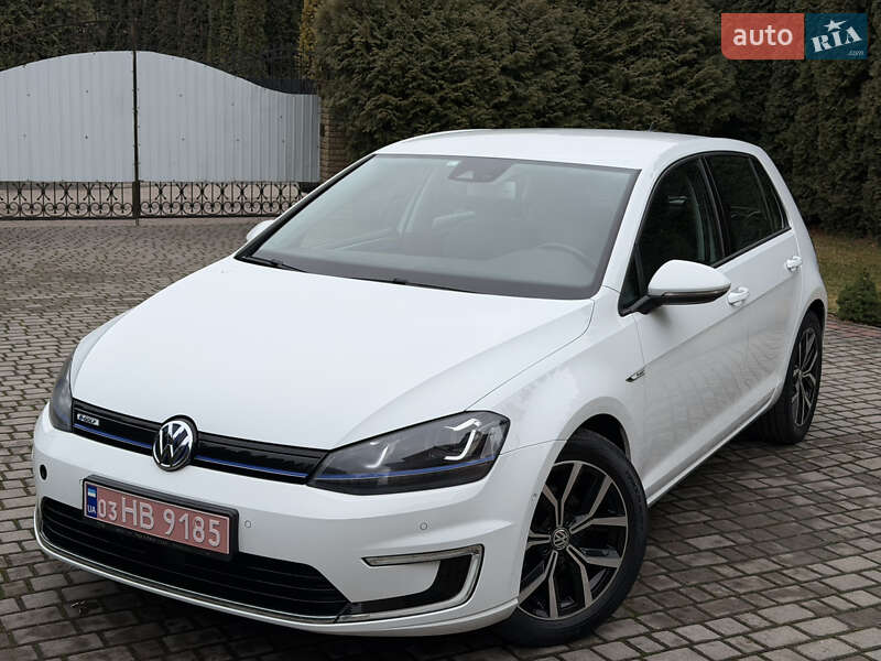 Хетчбек Volkswagen e-Golf 2015 в Рівному