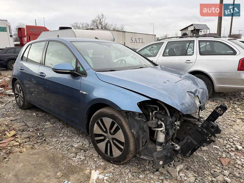 Хэтчбек Volkswagen e-Golf 2015 в Киеве фото 3 Хэтчбек Volkswagen e-Golf 2015 в Киеве