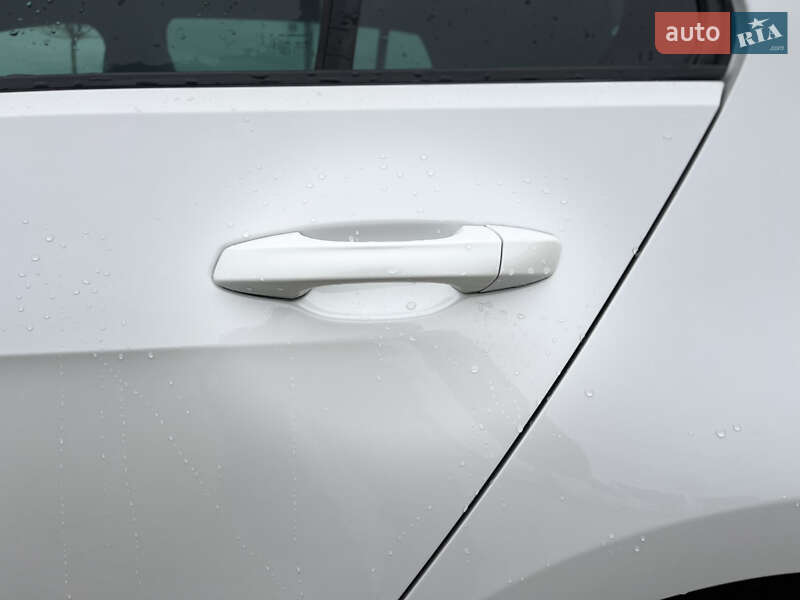 Хэтчбек Volkswagen e-Golf 2015 в Ковеле