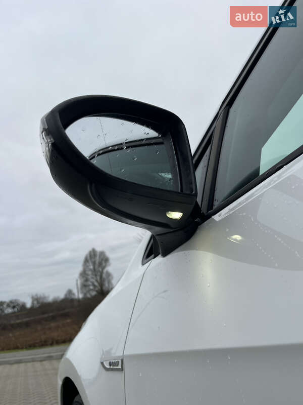 Хэтчбек Volkswagen e-Golf 2015 в Ковеле