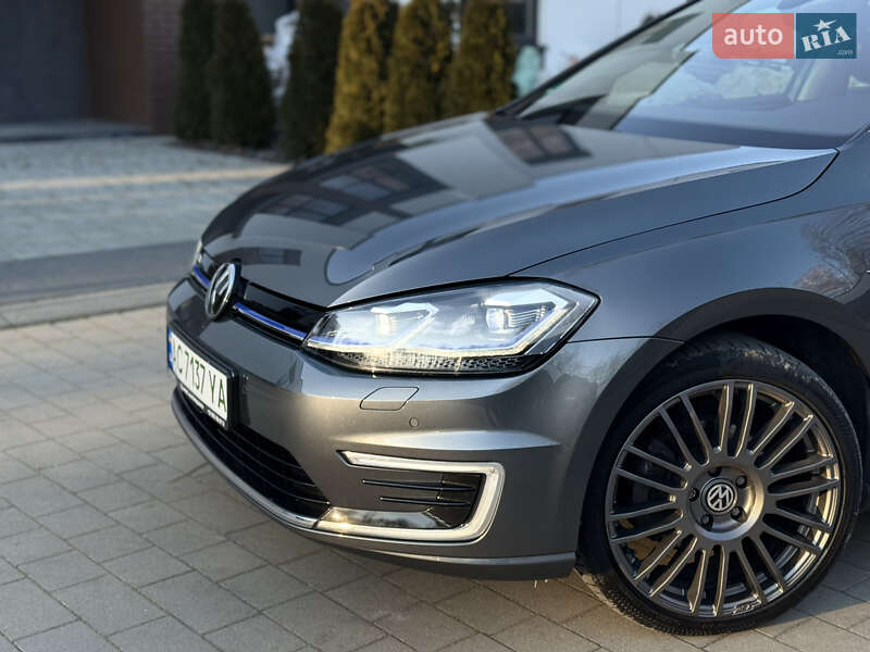 Хэтчбек Volkswagen e-Golf 2018 в Ковеле
