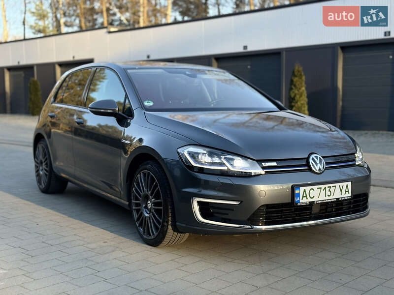 Хэтчбек Volkswagen e-Golf 2018 в Ковеле