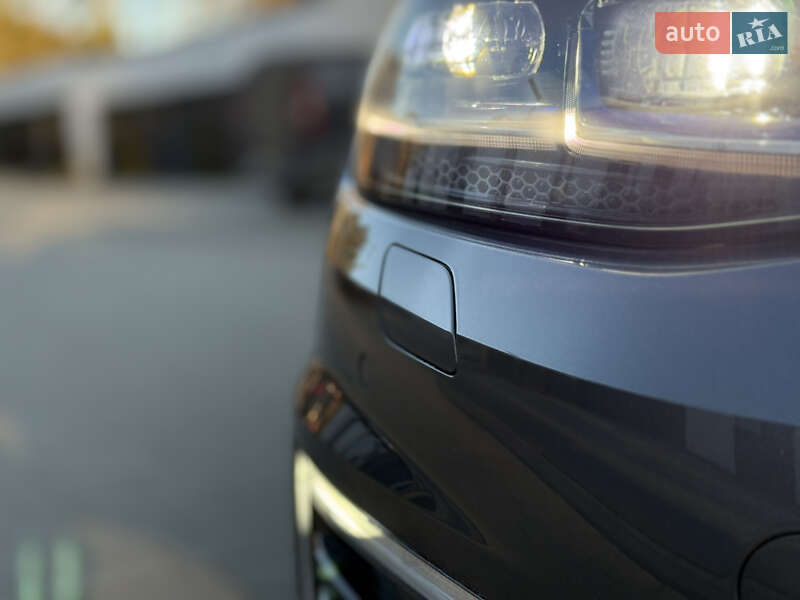 Хэтчбек Volkswagen e-Golf 2018 в Ковеле