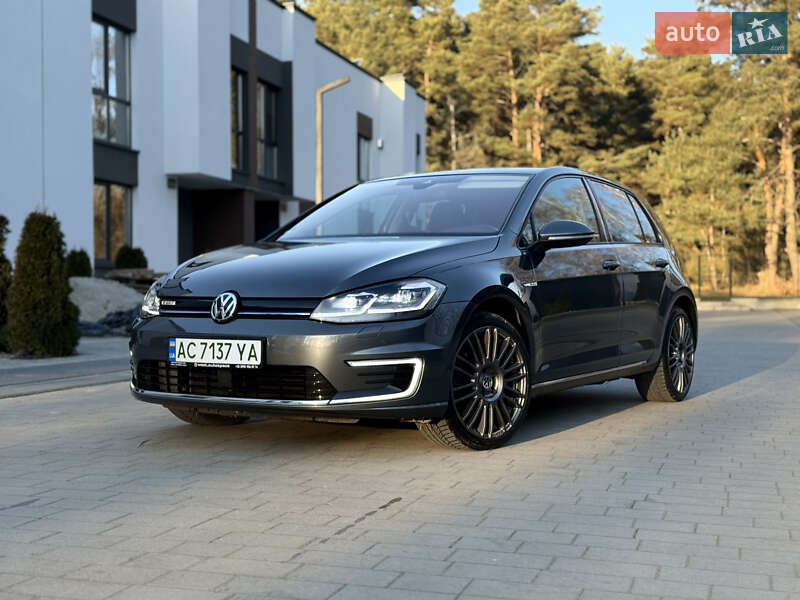 Хэтчбек Volkswagen e-Golf 2018 в Ковеле