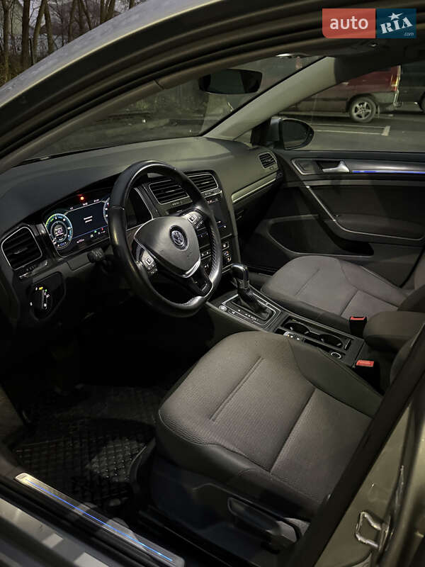 Хетчбек Volkswagen e-Golf 2018 в Кам'янець-Подільському