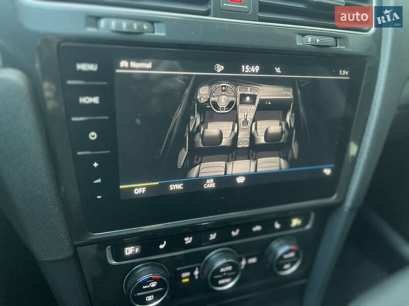 Хэтчбек Volkswagen e-Golf 2017 в Ужгороде