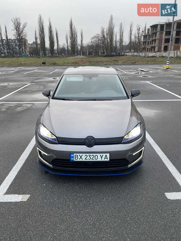 Volkswagen e-Golf 2015