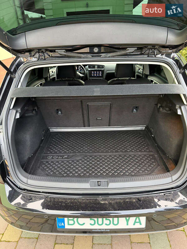 Хэтчбек Volkswagen e-Golf 2019 в Львове