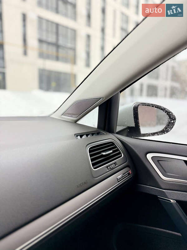 Хэтчбек Volkswagen e-Golf 2016 в Ровно