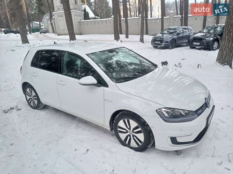 Хетчбек Volkswagen e-Golf 2014 в Житомирі
