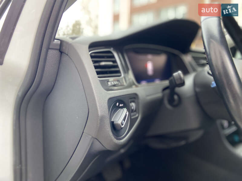 Хетчбек Volkswagen e-Golf 2019 в Івано-Франківську