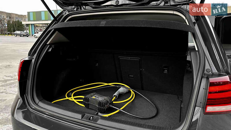 Хетчбек Volkswagen e-Golf 2020 в Хмельницькому