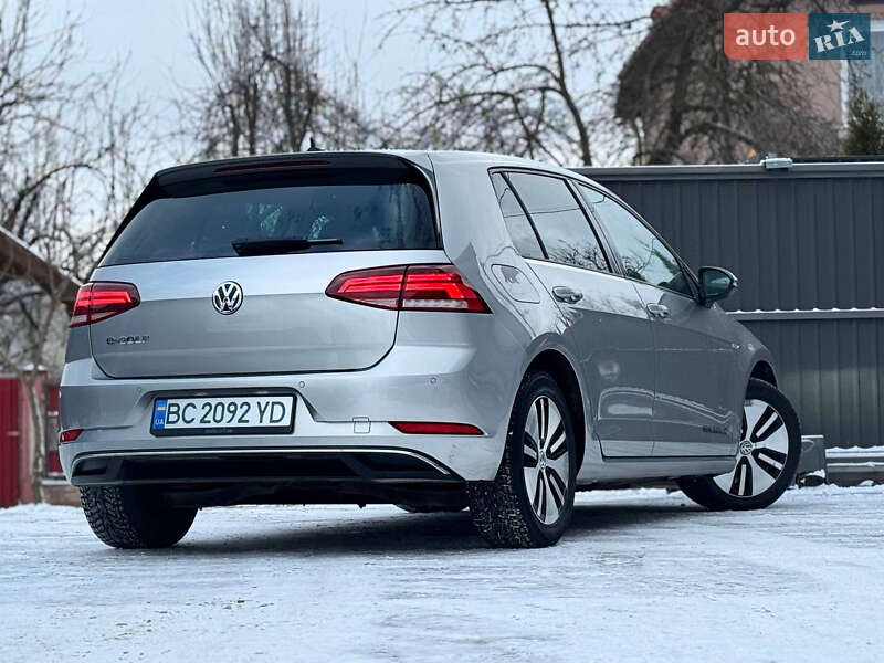 Хэтчбек Volkswagen e-Golf 2017 в Трускавце