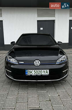 Хетчбек Volkswagen e-Golf 2014 в Рівному