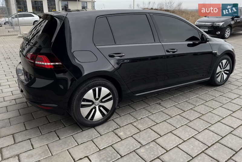 Хетчбек Volkswagen e-Golf 2014 в Рівному