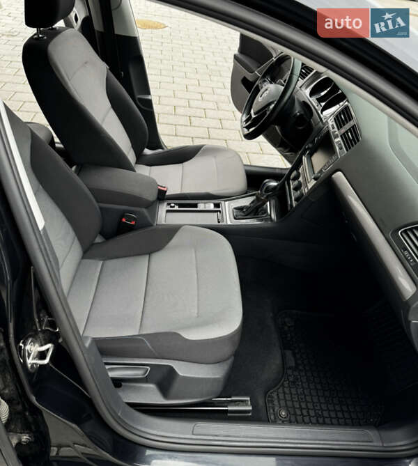 Хетчбек Volkswagen e-Golf 2014 в Рівному