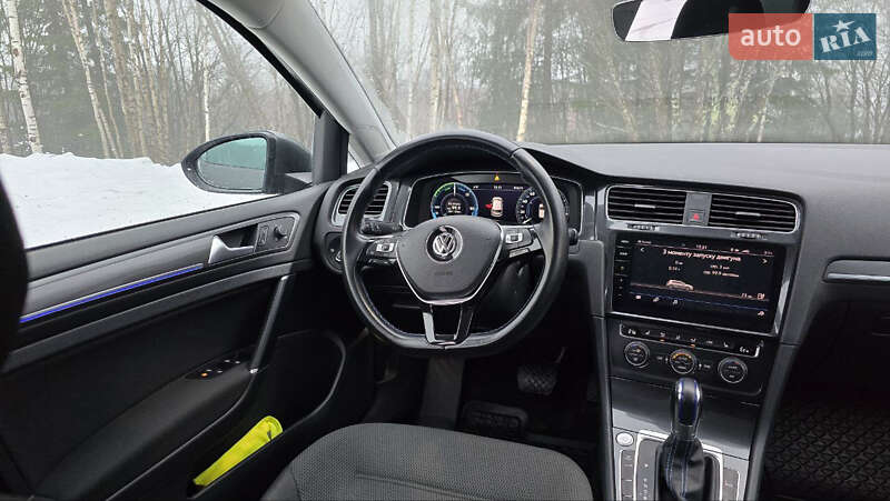 Хетчбек Volkswagen e-Golf 2017 в Кам'янець-Подільському
