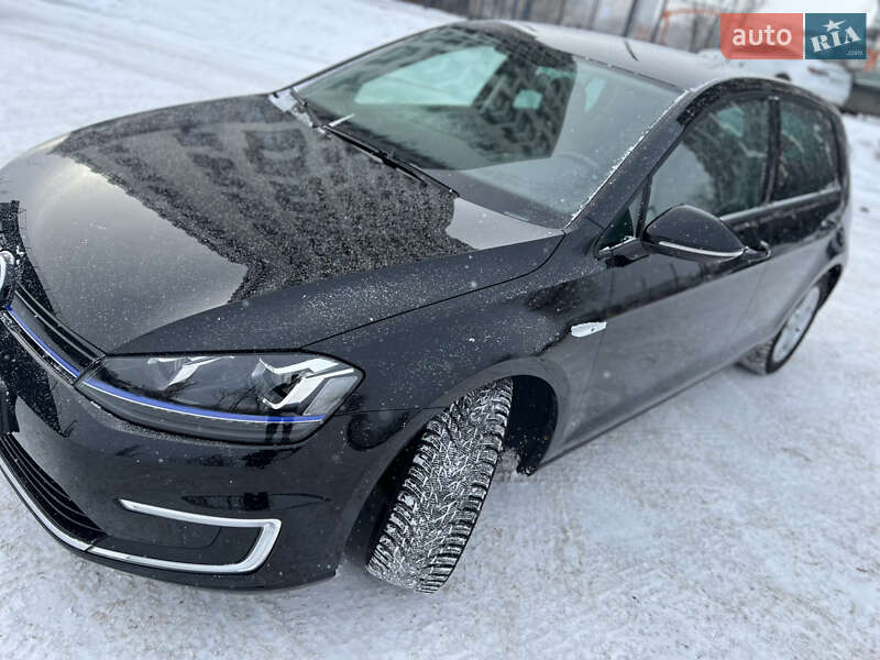 Хетчбек Volkswagen e-Golf 2014 в Кропивницькому