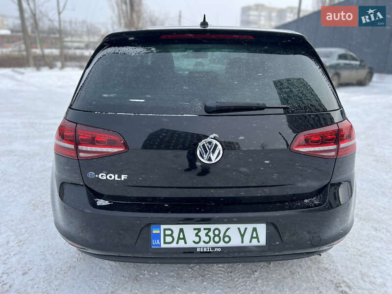 Хетчбек Volkswagen e-Golf 2014 в Кропивницькому