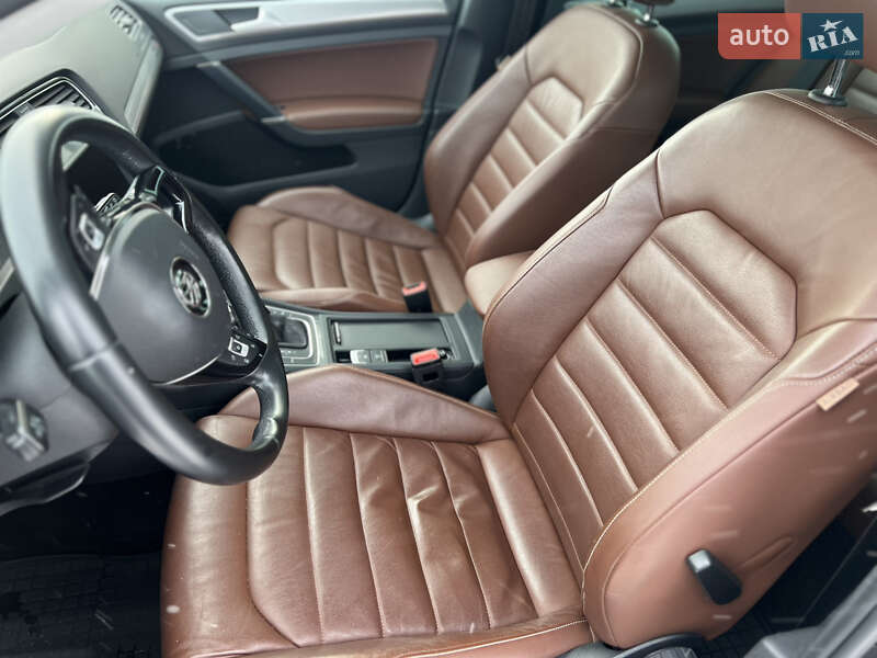 Хетчбек Volkswagen e-Golf 2014 в Кропивницькому