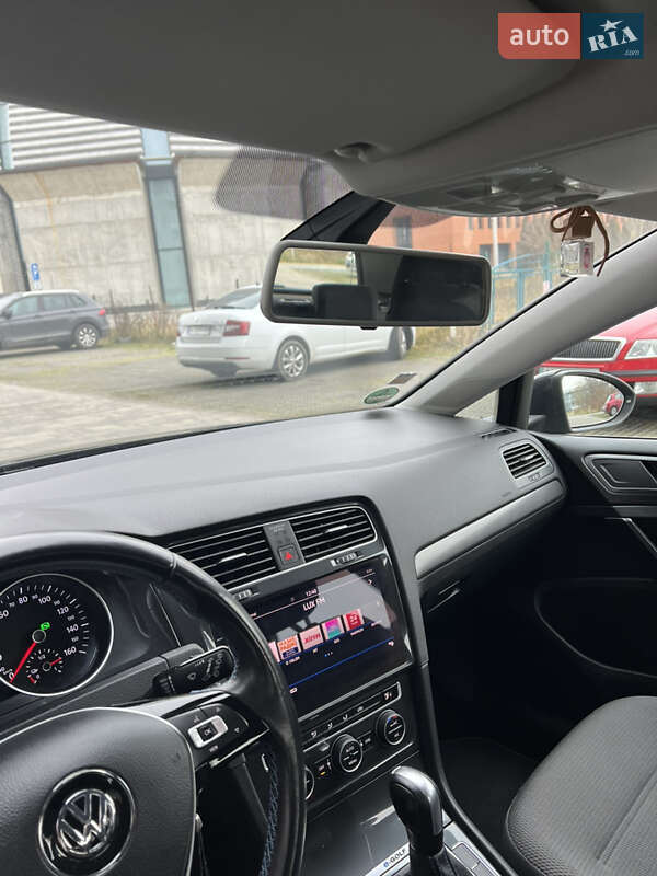 Хетчбек Volkswagen e-Golf 2020 в Львові