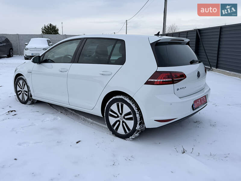 Хетчбек Volkswagen e-Golf 2015 в Рівному