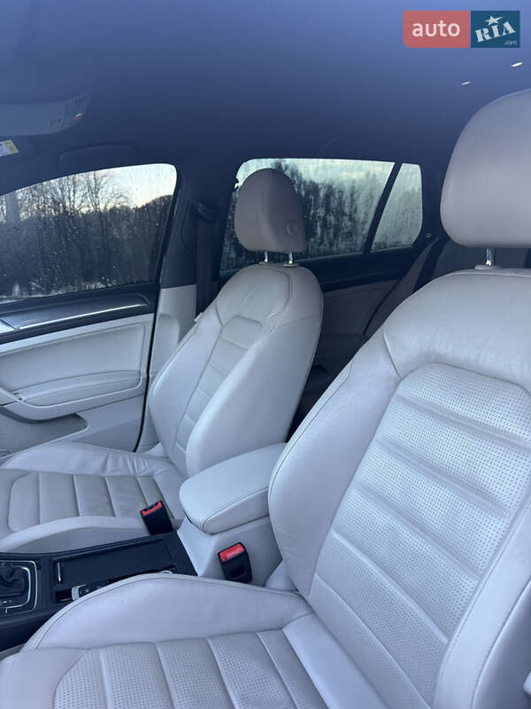 Хетчбек Volkswagen e-Golf 2018 в Тернополі фото 16 Хетчбек Volkswagen e-Golf 2018 в Тернополі