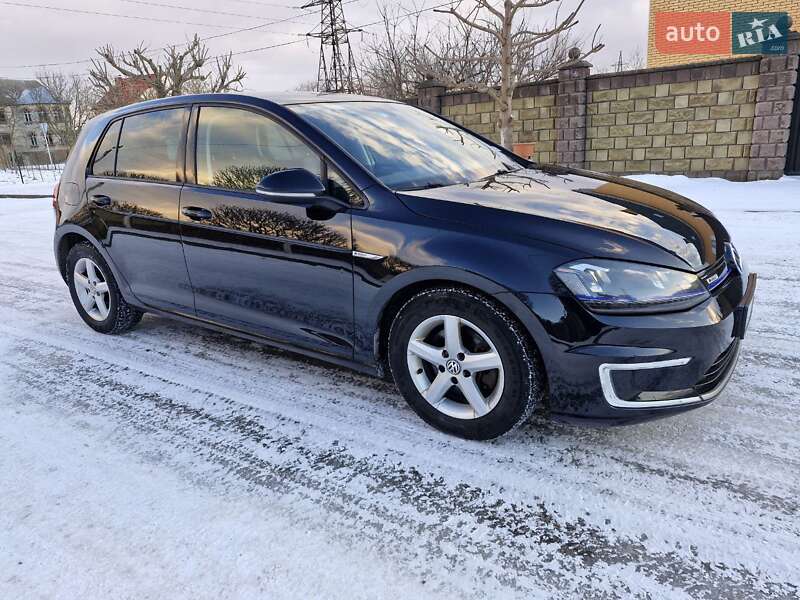 Хетчбек Volkswagen e-Golf 2015 в Луцьку