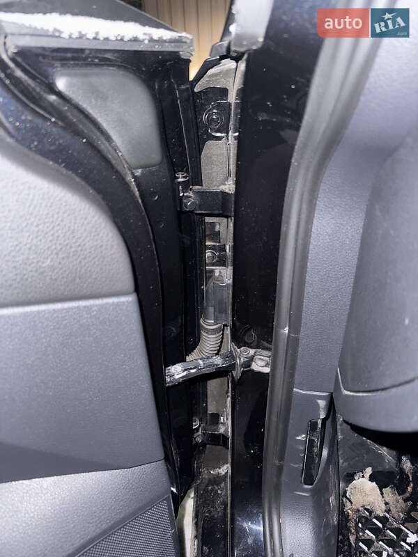 Хетчбек Volkswagen e-Golf 2015 в Житомирі