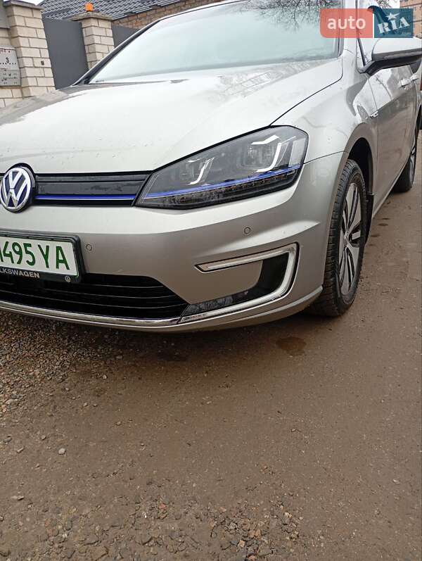 Хетчбек Volkswagen e-Golf 2014 в Олександрії