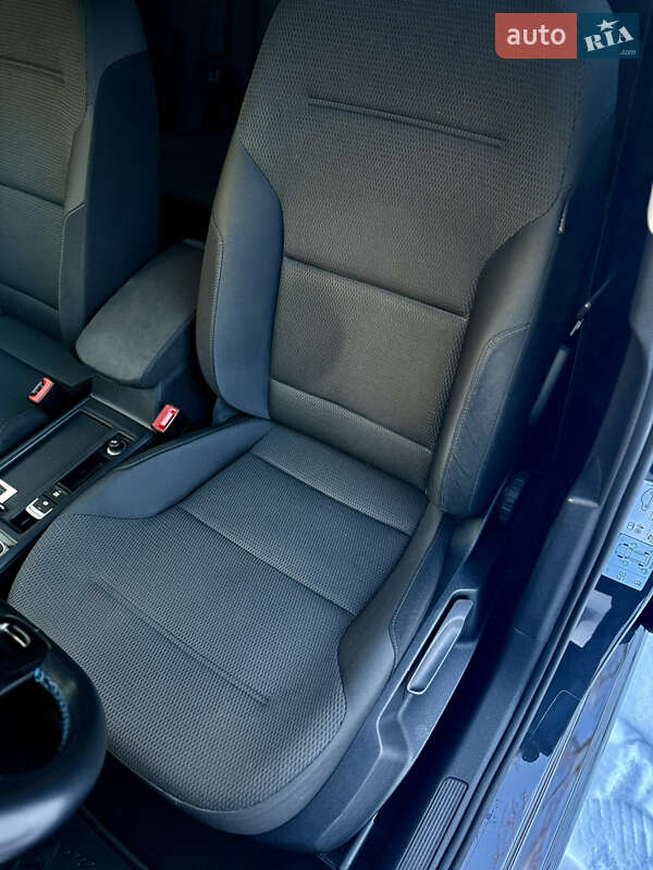 Хетчбек Volkswagen e-Golf 2020 в Бродах