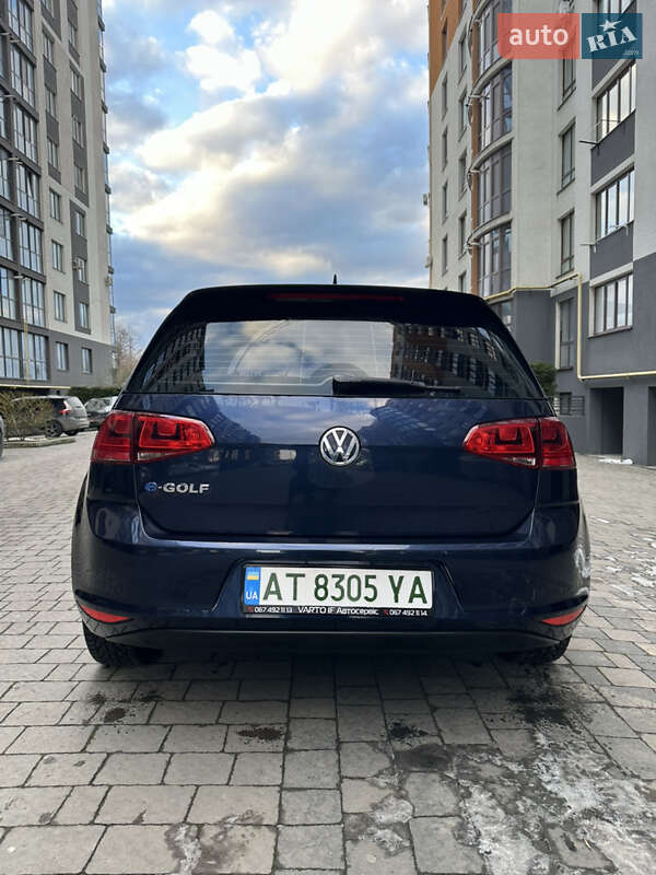 Хетчбек Volkswagen e-Golf 2015 в Івано-Франківську