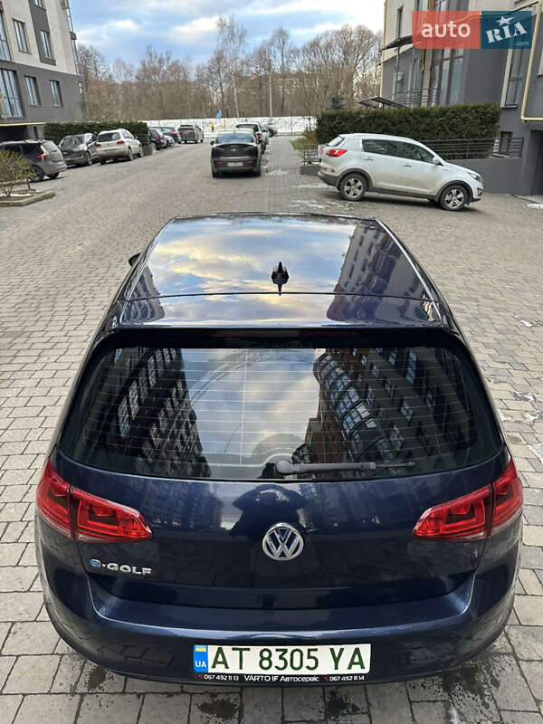Хетчбек Volkswagen e-Golf 2015 в Івано-Франківську