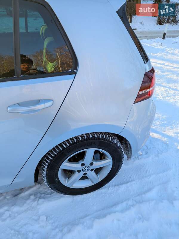 Хетчбек Volkswagen e-Golf 2016 в Тернополі фото 15 Хетчбек Volkswagen e-Golf 2016 в Тернополі