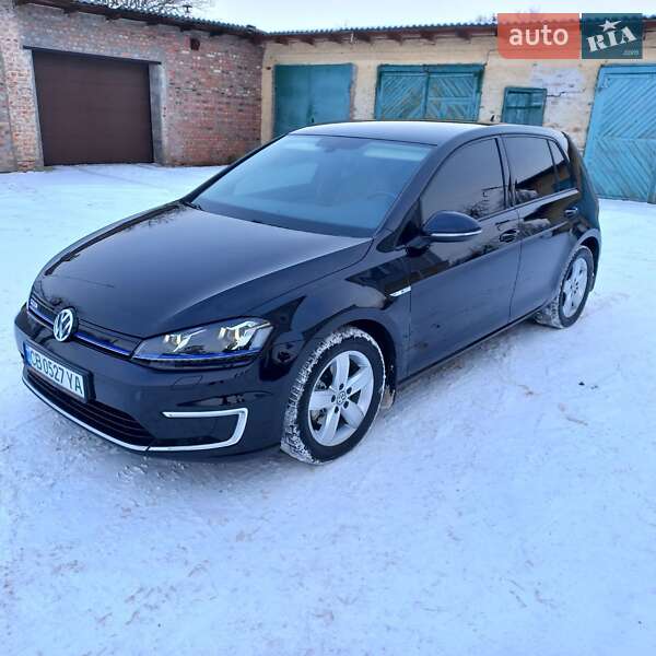 Хэтчбек Volkswagen e-Golf 2016 в Козельце