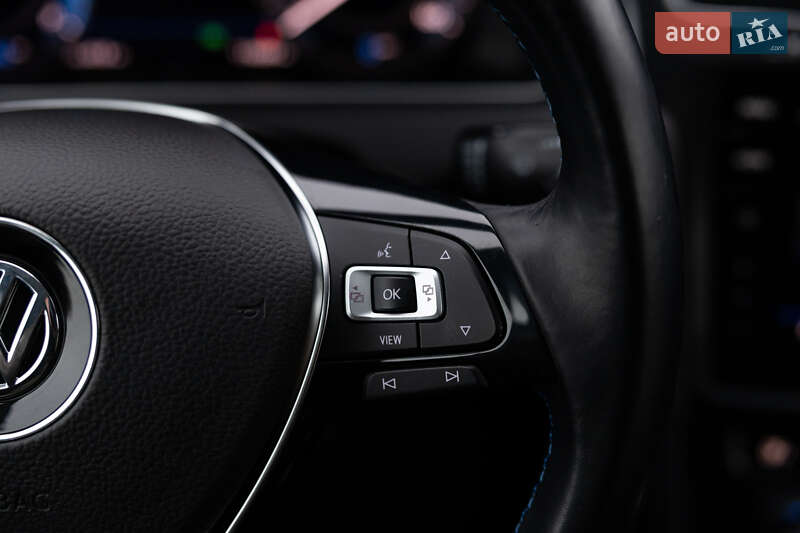 Хэтчбек Volkswagen e-Golf 2019 в Луцке фото 30 Хэтчбек Volkswagen e-Golf 2019 в Луцке