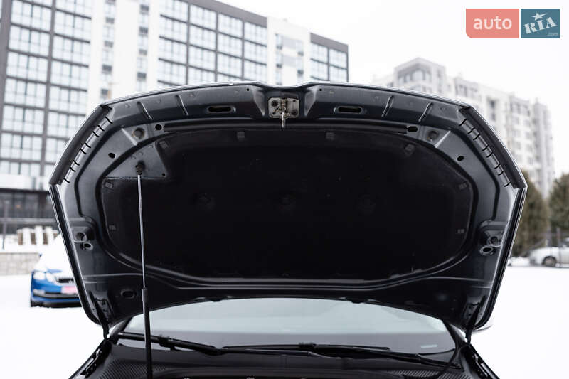 Хэтчбек Volkswagen e-Golf 2019 в Луцке фото 92 Хэтчбек Volkswagen e-Golf 2019 в Луцке