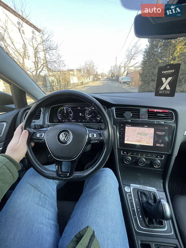 Хэтчбек Volkswagen e-Golf 2019 в Одессе фото 30 Хэтчбек Volkswagen e-Golf 2019 в Одессе