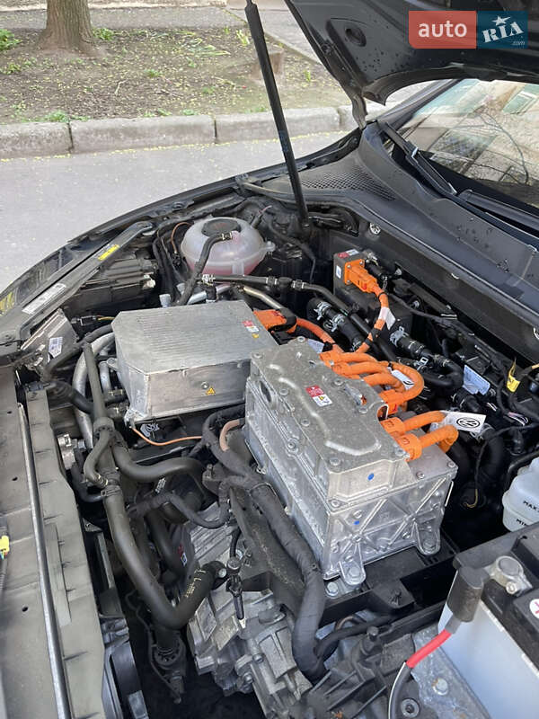 Хэтчбек Volkswagen e-Golf 2019 в Одессе фото 41 Хэтчбек Volkswagen e-Golf 2019 в Одессе