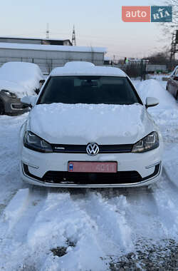 Хэтчбек Volkswagen e-Golf 2015 в Ивано-Франковске