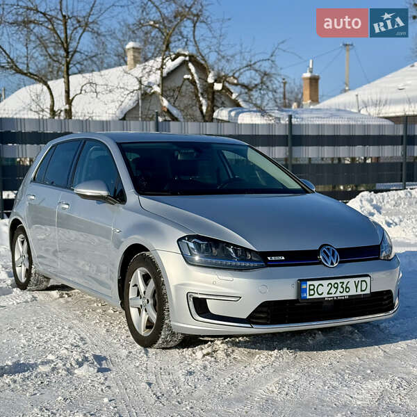 Volkswagen e-Golf 2016