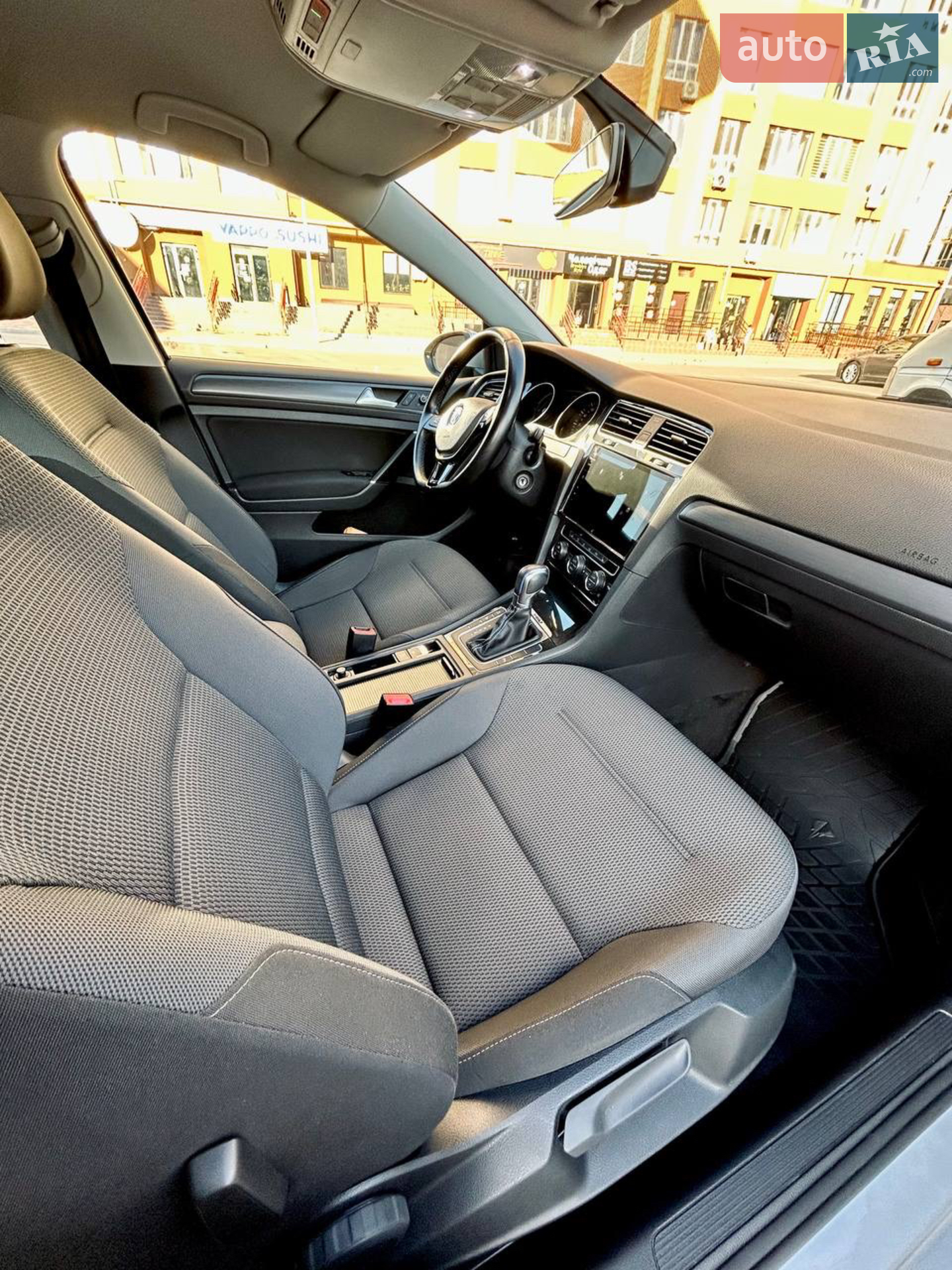 2019 Volkswagen Golf - мініатюра 16