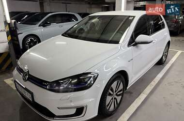 Хэтчбек Volkswagen e-Golf 2017 в Киеве