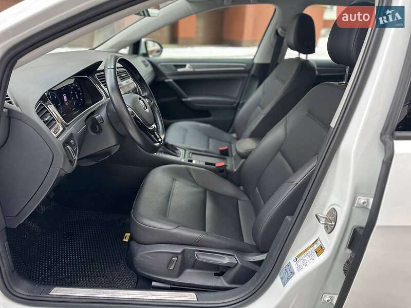 Хэтчбек Volkswagen e-Golf 2019 в Ивано-Франковске